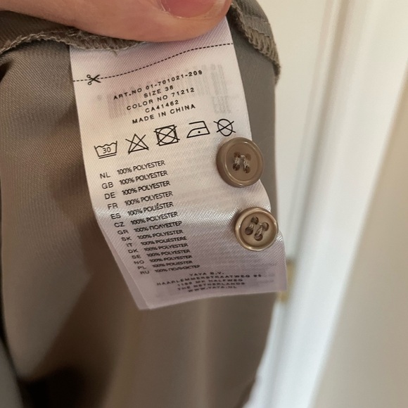 NWT silky blouse - Picture 4 of 5